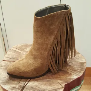 B Unique Fringe Boot - Mocha