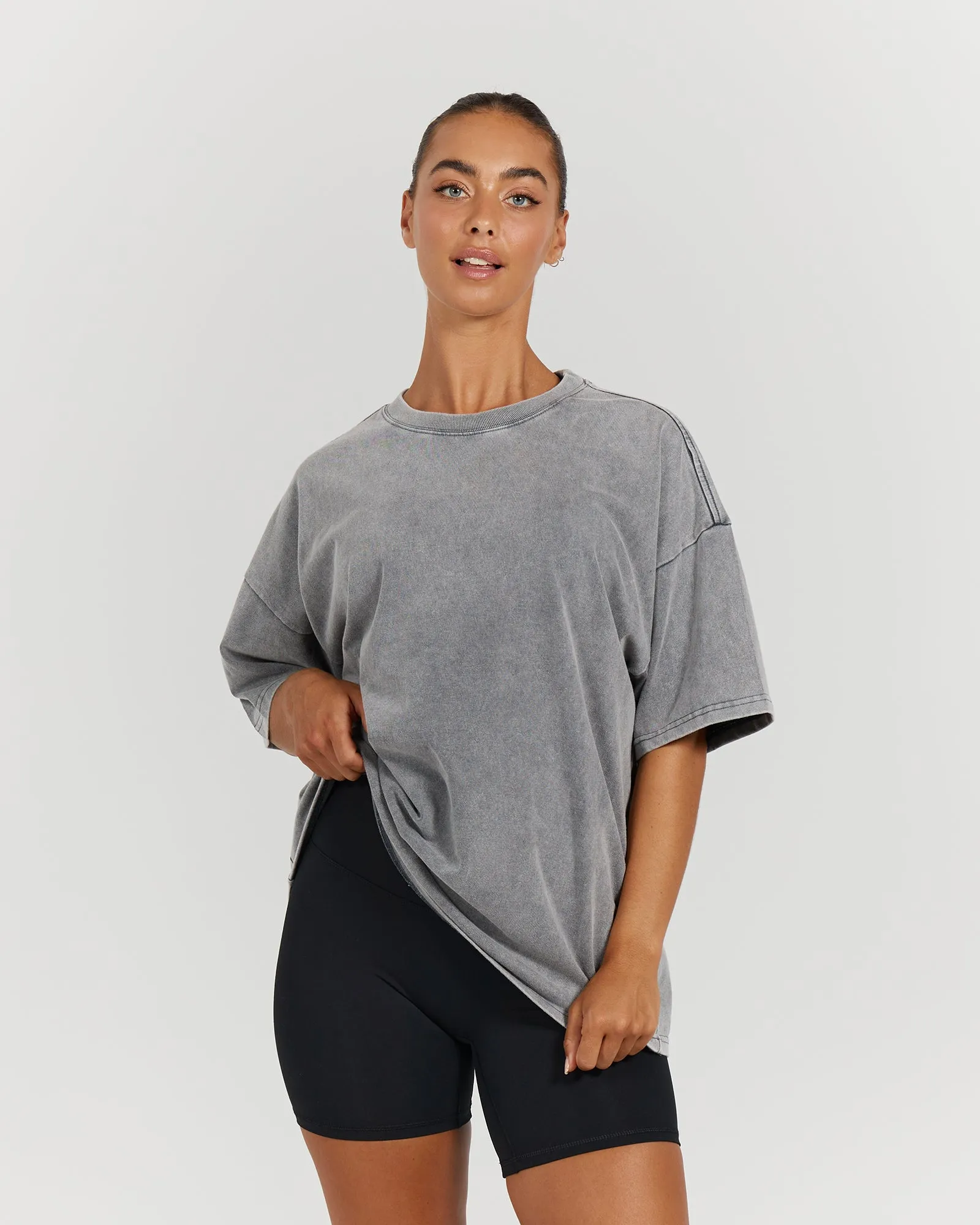 BOYFRIEND TEE - WASHED GREY