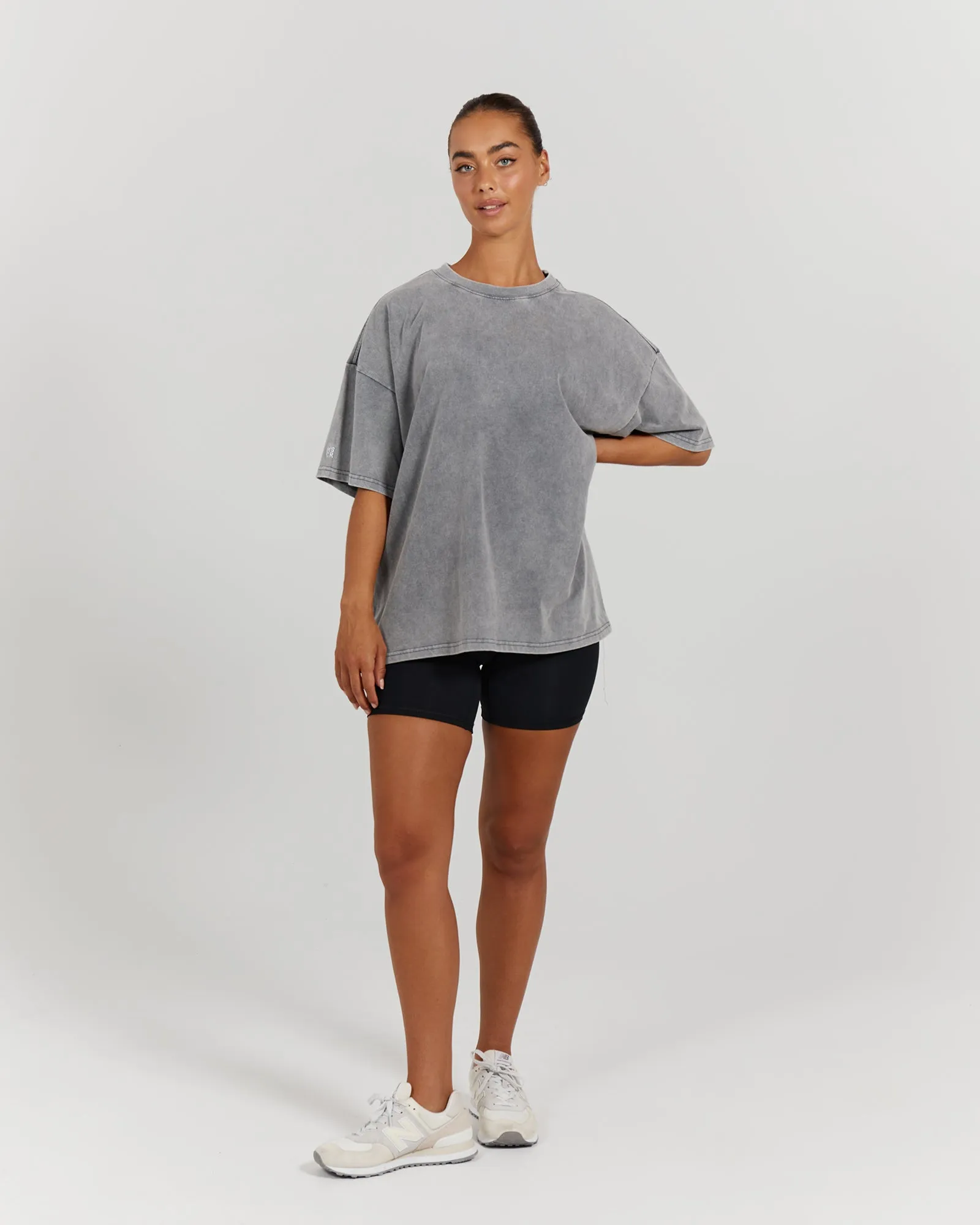 BOYFRIEND TEE - WASHED GREY