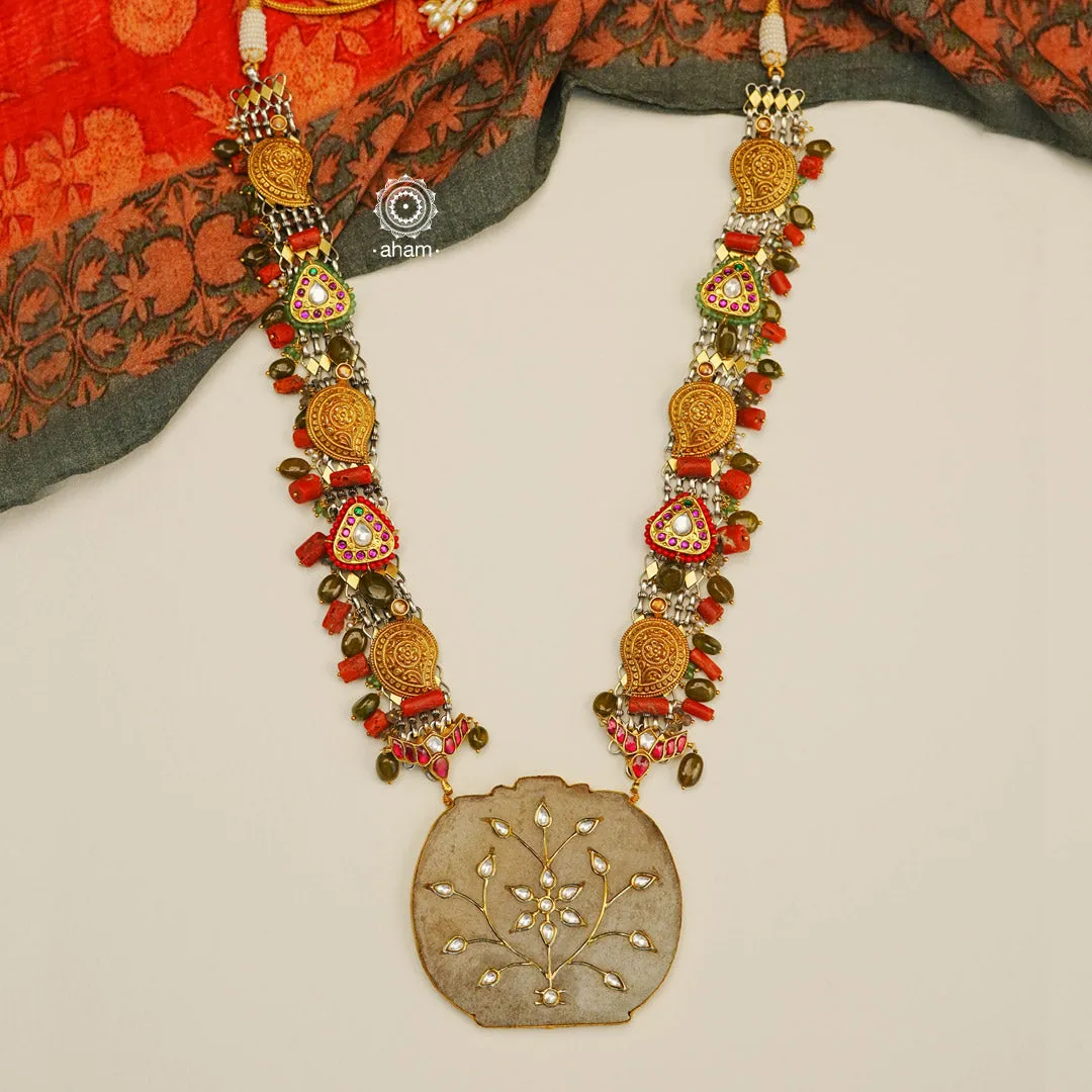 Noori Dual Tone Silver Neckpiece